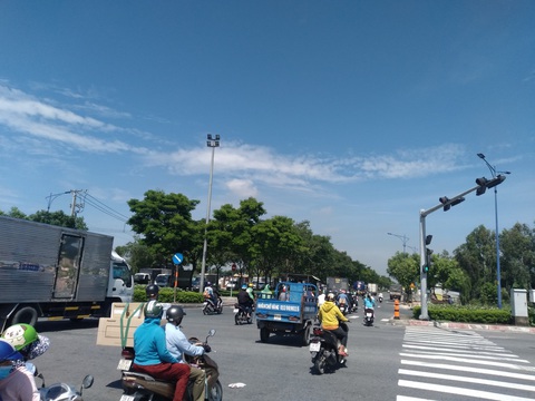 TP.HCM nâng cấp đường Trần Văn Giàu kết nối Long An, vượt tiến độ 3 tháng - Ảnh 2. TP.HCM nâng cấp đường Trần Văn Giàu kết nối Long An, vượt tiến độ 3 tháng - Ảnh 2.