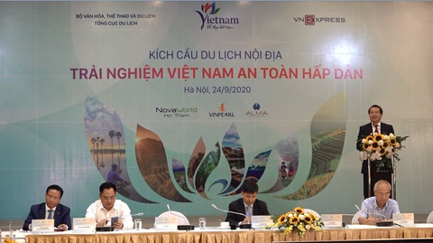 Du lịch Việt Nam tìm giải pháp kích cầu sau khi kiểm soát được COVID-19 - Ảnh 1. Du lịch Việt Nam tìm giải pháp kích cầu sau khi kiểm soát được COVID-19 - Ảnh 1.