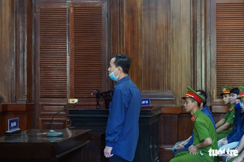 Cựu giám đốc Công ty Lương thực Trà Vinh không thừa nhận tham ô 5 tỉ - Ảnh 1. Cựu giám đốc Công ty Lương thực Trà Vinh không thừa nhận tham ô 5 tỉ - Ảnh 1.