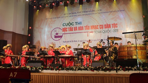 Ai bảo tiếng đàn từ nhạc cụ dân tộc nhàm chán? - Ảnh 1. Ai bảo tiếng đàn từ nhạc cụ dân tộc nhàm chán? - Ảnh 1.