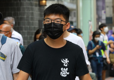Hoàng Chi Phong bị cảnh sát Hong Kong bắt - Ảnh 1. Hoàng Chi Phong bị cảnh sát Hong Kong bắt - Ảnh 1.