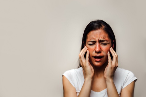 Tiền mất tật mang vì làm trắng da kém an toàn - Ảnh 3. Tiền mất tật mang vì làm trắng da kém an toàn - Ảnh 3.