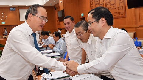 TP.HCM phải giữ vững vai trò đầu tàu kinh tế - Ảnh 1. TP.HCM phải giữ vững vai trò đầu tàu kinh tế - Ảnh 1.