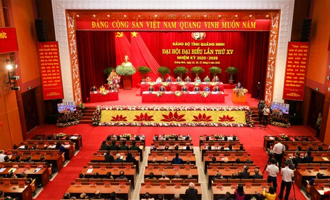 Chủ tịch Quốc hội lưu ý tỉnh Quảng Ninh 5 nhiệm vụ - Ảnh 2. Chủ tịch Quốc hội lưu ý tỉnh Quảng Ninh 5 nhiệm vụ - Ảnh 2.