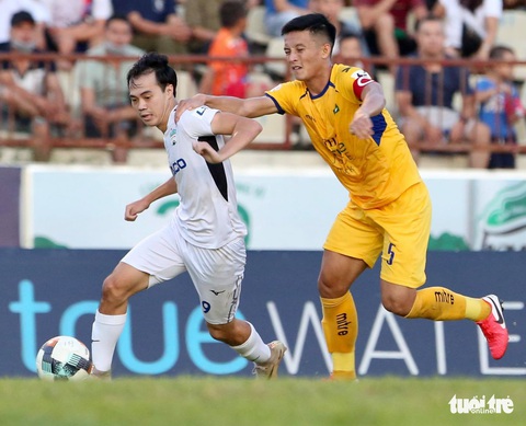 HLV Lee Tae Hoon: Cầu thủ HAGL bị tâm lý nặng nề khi đối đầu SLNA - Ảnh 2. HLV Lee Tae Hoon: Cầu thủ HAGL bị tâm lý nặng nề khi đối đầu SLNA - Ảnh 2.