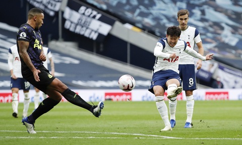VAR ‘nổ’ ở phút bù giờ, Newcastle giật 1 điểm từ tay Tottenham - Ảnh 2. VAR ‘nổ’ ở phút bù giờ, Newcastle giật 1 điểm từ tay Tottenham - Ảnh 2.