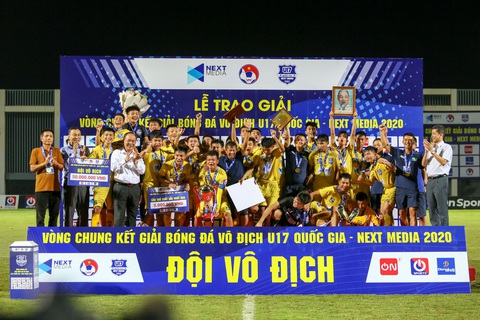 Sông Lam Nghệ An thắng Học viện Nutifood, giành ngôi vô địch U17 quốc gia lần thứ 8 - Ảnh 7. Sông Lam Nghệ An thắng Học viện Nutifood, giành ngôi vô địch U17 quốc gia lần thứ 8 - Ảnh 7.