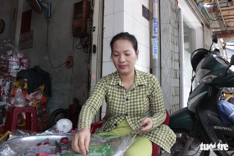 Mưu sinh với chiếc lồng đèn trung thu - Ảnh 3. Mưu sinh với chiếc lồng đèn trung thu - Ảnh 3.