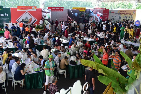 Lương Thùy Linh làm đại sứ Ngày của Phở 12-12 năm 2020 - Ảnh 5. Lương Thùy Linh làm đại sứ Ngày của Phở 12-12 năm 2020 - Ảnh 5.