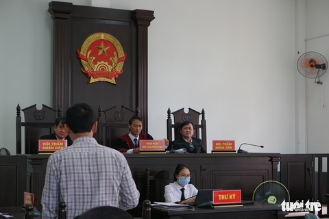 Hành khách bị tai nạn cưa chân thua kiện Công ty Phương Trang - Ảnh 1. Hành khách bị tai nạn cưa chân thua kiện Công ty Phương Trang - Ảnh 1.