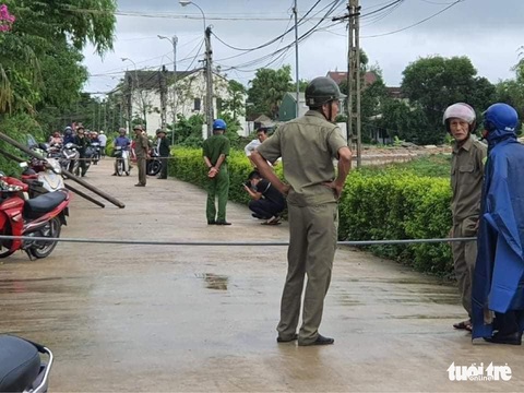 Ba người phụ nữ nghi bị truy sát, 1 người chết, 2 người bị thương - Ảnh 1. Ba người phụ nữ nghi bị truy sát, 1 người chết, 2 người bị thương - Ảnh 1.