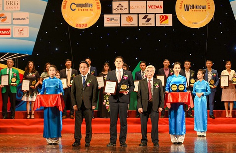 LOTTE Mart đạt Top 20 nhãn hiệu nổi tiếng Việt Nam năm 2020 - Ảnh 1. LOTTE Mart đạt Top 20 nhãn hiệu nổi tiếng Việt Nam năm 2020 - Ảnh 1.