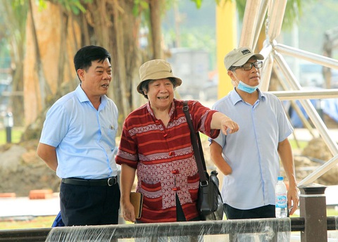 Gần 300 nhà khoa học, khảo cổ học đến bãi cọc Cao Quỳ và khu di tích Bạch Đằng Giang - Ảnh 2. Gần 300 nhà khoa học, khảo cổ học đến bãi cọc Cao Quỳ và khu di tích Bạch Đằng Giang - Ảnh 2.
