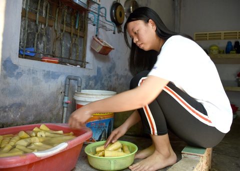 Mê học luật để giúp người yếu thế - Ảnh 1. Mê học luật để giúp người yếu thế - Ảnh 1.