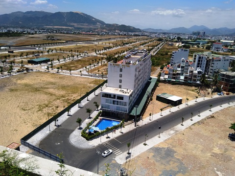 Khánh Hòa: Kỷ luật thêm 4 lãnh đạo, cựu lãnh đạo liên quan đất đai - Ảnh 1. Khánh Hòa: Kỷ luật thêm 4 lãnh đạo, cựu lãnh đạo liên quan đất đai - Ảnh 1.