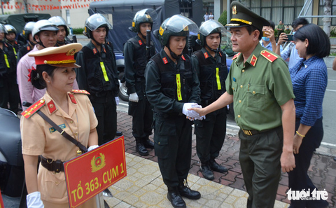 Công an TP.HCM tiếp tục ra quân trấn áp tội phạm - Ảnh 1. Công an TP.HCM tiếp tục ra quân trấn áp tội phạm - Ảnh 1.