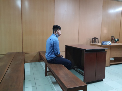 Lãnh 17 năm tù vì dùng súng tự chế bắn chủ nợ - Ảnh 1. Lãnh 17 năm tù vì dùng súng tự chế bắn chủ nợ - Ảnh 1.