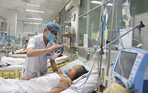 Từ vụ patê Minh Chay: Chấp nhận cảnh báo nhầm để phản ứng nhanh được không? - Ảnh 1. Từ vụ patê Minh Chay: Chấp nhận cảnh báo nhầm để phản ứng nhanh được không? - Ảnh 1.
