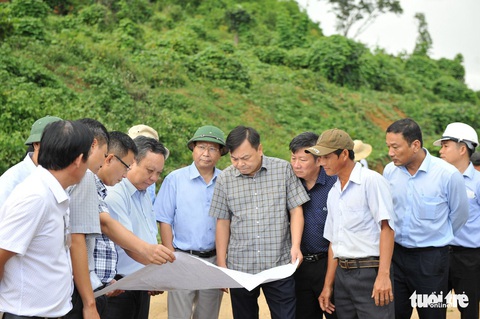 Tính mạng người dân bị đe dọa nên cán bộ sợ trách nhiệm thì phải thay - Ảnh 2. Tính mạng người dân bị đe dọa nên cán bộ sợ trách nhiệm thì phải thay - Ảnh 2.