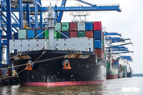 Ngắm Sài Gòn - thành phố hoa lệ bên những dòng sông - Ảnh 12. Ngắm Sài Gòn - thành phố hoa lệ bên những dòng sông - Ảnh 12.