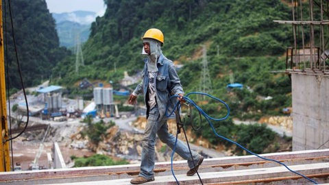 Lào đối mặt nguy cơ vỡ nợ - Ảnh 1. Lào đối mặt nguy cơ vỡ nợ - Ảnh 1.