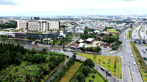 Cận cảnh Bệnh viện Ung bướu hiện đại, có sân đậu trực thăng - Ảnh 2. Cận cảnh Bệnh viện Ung bướu hiện đại, có sân đậu trực thăng - Ảnh 2.