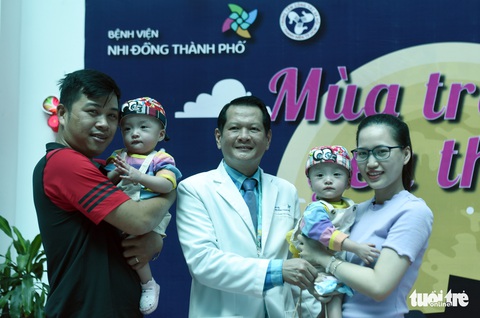 Trúc Nhi - Diệu Nhi đón Trung thu cùng hàng trăm bạn nhỏ - Ảnh 4. Trúc Nhi - Diệu Nhi đón Trung thu cùng hàng trăm bạn nhỏ - Ảnh 4.