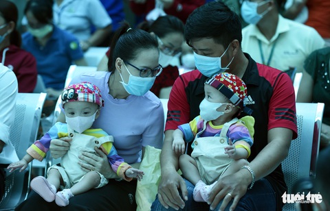 Trúc Nhi - Diệu Nhi đón Trung thu cùng hàng trăm bạn nhỏ - Ảnh 6. Trúc Nhi - Diệu Nhi đón Trung thu cùng hàng trăm bạn nhỏ - Ảnh 6.