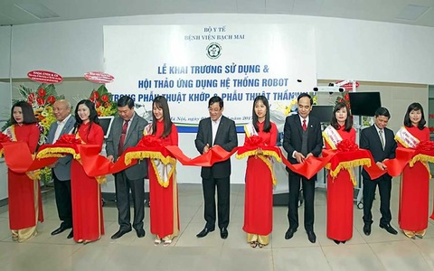 Thêm bệnh viện mua thiết bị y tế giá 39 tỉ, giá hải quan chỉ 10 tỉ - Ảnh 1. Thêm bệnh viện mua thiết bị y tế giá 39 tỉ, giá hải quan chỉ 10 tỉ - Ảnh 1.