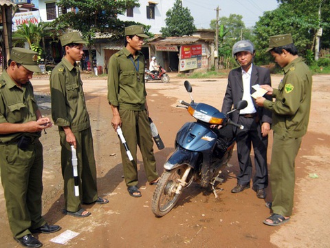Tăng quyền cho công an xã được tiếp nhận tố giác, tin báo tội phạm là cần thiết - Ảnh 1. Tăng quyền cho công an xã được tiếp nhận tố giác, tin báo tội phạm là cần thiết - Ảnh 1.
