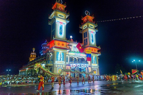 Hành hương xuyên Việt đừng bỏ qua Tây Ninh - Ảnh 1. Hành hương xuyên Việt đừng bỏ qua Tây Ninh - Ảnh 1.