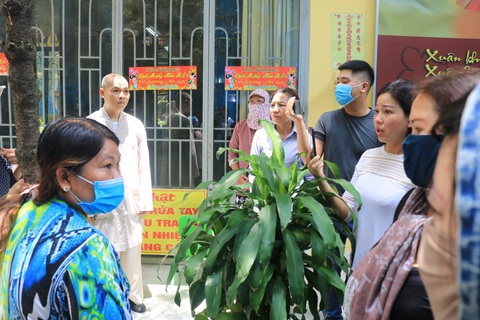 Tạm ngưng chức trụ trì chùa Kỳ Quang 2 với sư Thích Thiện Chiếu - Ảnh 3. Tạm ngưng chức trụ trì chùa Kỳ Quang 2 với sư Thích Thiện Chiếu - Ảnh 3.