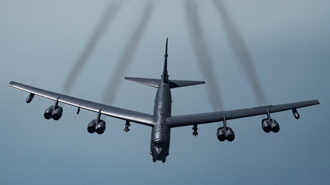 Nga điều 8 tiêm kích chặn 3 máy bay ném bom B-52 của Mỹ - Ảnh 1. Nga điều 8 tiêm kích chặn 3 máy bay ném bom B-52 của Mỹ - Ảnh 1.