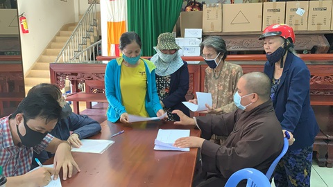 Vụ thất lạc tro cốt ở chùa Kỳ Quang 2: Sẽ để người thân trực tiếp đến tìm hũ cốt - Ảnh 1. Vụ thất lạc tro cốt ở chùa Kỳ Quang 2: Sẽ để người thân trực tiếp đến tìm hũ cốt - Ảnh 1.