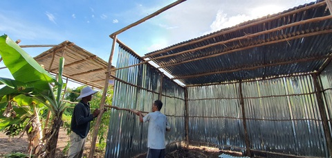 Dồn sức cứu đê biển Tây ở Cà Mau - Ảnh 6. Dồn sức cứu đê biển Tây ở Cà Mau - Ảnh 6.