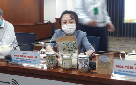 Vụ patê Minh Chay: Nhiều khách hàng đòi giữ sản phẩm để được bồi thường - Ảnh 1. Vụ patê Minh Chay: Nhiều khách hàng đòi giữ sản phẩm để được bồi thường - Ảnh 1.