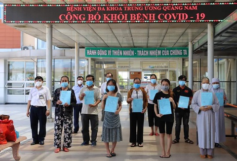Nhân viên Trung tâm Kiểm soát bệnh tật Quảng Nam từng nhiễm COVID-19 được xuất viện - Ảnh 1. Nhân viên Trung tâm Kiểm soát bệnh tật Quảng Nam từng nhiễm COVID-19 được xuất viện - Ảnh 1.