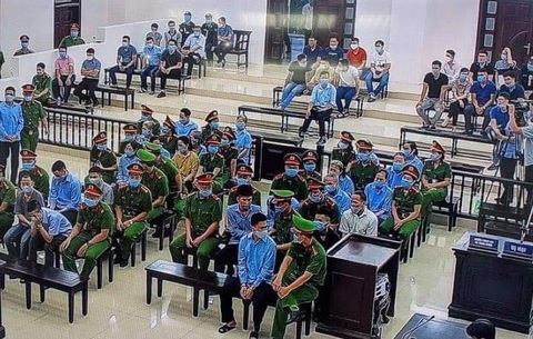 Xét xử vụ án giết người, chống người thi hành công vụ tại Đồng Tâm - Ảnh 2. Xét xử vụ án giết người, chống người thi hành công vụ tại Đồng Tâm - Ảnh 2.