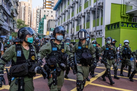 Cảnh sát Hong Kong bắt gần 300 người biểu tình - Ảnh 2. Cảnh sát Hong Kong bắt gần 300 người biểu tình - Ảnh 2.