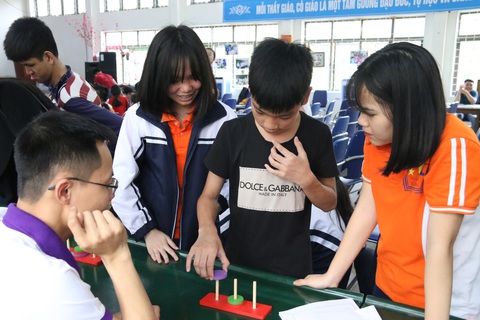 Bỏ quy định ‘buộc thôi học’, áp dụng kỷ luật tích cực - Ảnh 1. Bỏ quy định ‘buộc thôi học’, áp dụng kỷ luật tích cực - Ảnh 1.