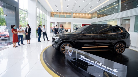 VinFast tung mẫu xe SUV President giá 4,6 tỉ đồng - Ảnh 1. VinFast tung mẫu xe SUV President giá 4,6 tỉ đồng - Ảnh 1.