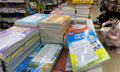 Phát hoảng với những khoản tiền bủa vây đầu năm học - Ảnh 2. Phát hoảng với những khoản tiền bủa vây đầu năm học - Ảnh 2.