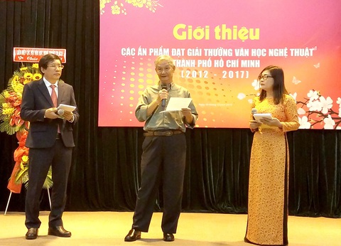 Nhà văn - nghệ sĩ Văn Lê giã biệt văn đàn - Ảnh 1. Nhà văn - nghệ sĩ Văn Lê giã biệt văn đàn - Ảnh 1.
