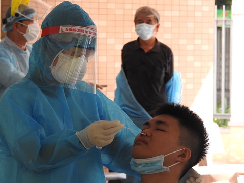 Mỗi tỉnh mỗi kiểu áp dụng với người từ Đà Nẵng về, Đà Nẵng lên tiếng - Ảnh 2. Mỗi tỉnh mỗi kiểu áp dụng với người từ Đà Nẵng về, Đà Nẵng lên tiếng - Ảnh 2.