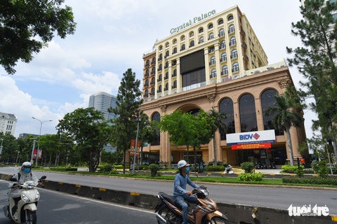 Cận cảnh cao ốc, chung cư, khách sạn... ngàn tỉ đang được rao bán - Ảnh 6. Cận cảnh cao ốc, chung cư, khách sạn... ngàn tỉ đang được rao bán - Ảnh 6.