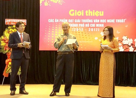 Lời tưởng nhớ nhà thơ Văn Lê từ một nhà văn Hàn Quốc: Nếu anh còn được sống - Ảnh 2. Lời tưởng nhớ nhà thơ Văn Lê từ một nhà văn Hàn Quốc: Nếu anh còn được sống - Ảnh 2.