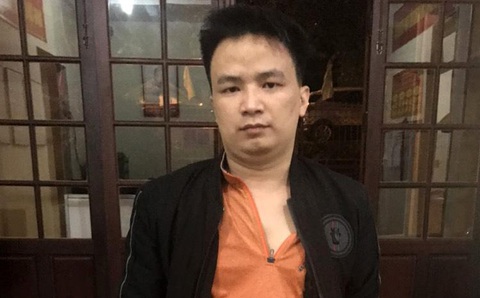 Bắt khẩn cấp thanh niên dùng ảnh khỏa thân tống tiền phụ nữ - Ảnh 1. Bắt khẩn cấp thanh niên dùng ảnh khỏa thân tống tiền phụ nữ - Ảnh 1.