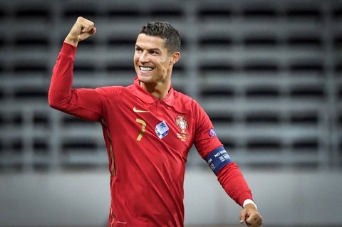 Ronaldo ghi bàn thứ 101, Bồ Đào Nha thắng dễ Thụy Điển - Ảnh 2. Ronaldo ghi bàn thứ 101, Bồ Đào Nha thắng dễ Thụy Điển - Ảnh 2.