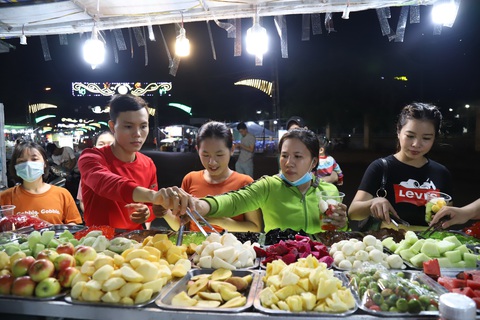 Phát triển kinh tế ban đêm: quá khó cho những thành phố không ngủ? - Ảnh 1. Phát triển kinh tế ban đêm: quá khó cho những thành phố không ngủ? - Ảnh 1.