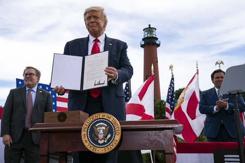 Bầu cử tổng thống Mỹ 2020: Chiến trường chính là... mạng xã hội - Ảnh 1. Bầu cử tổng thống Mỹ 2020: Chiến trường chính là... mạng xã hội - Ảnh 1.